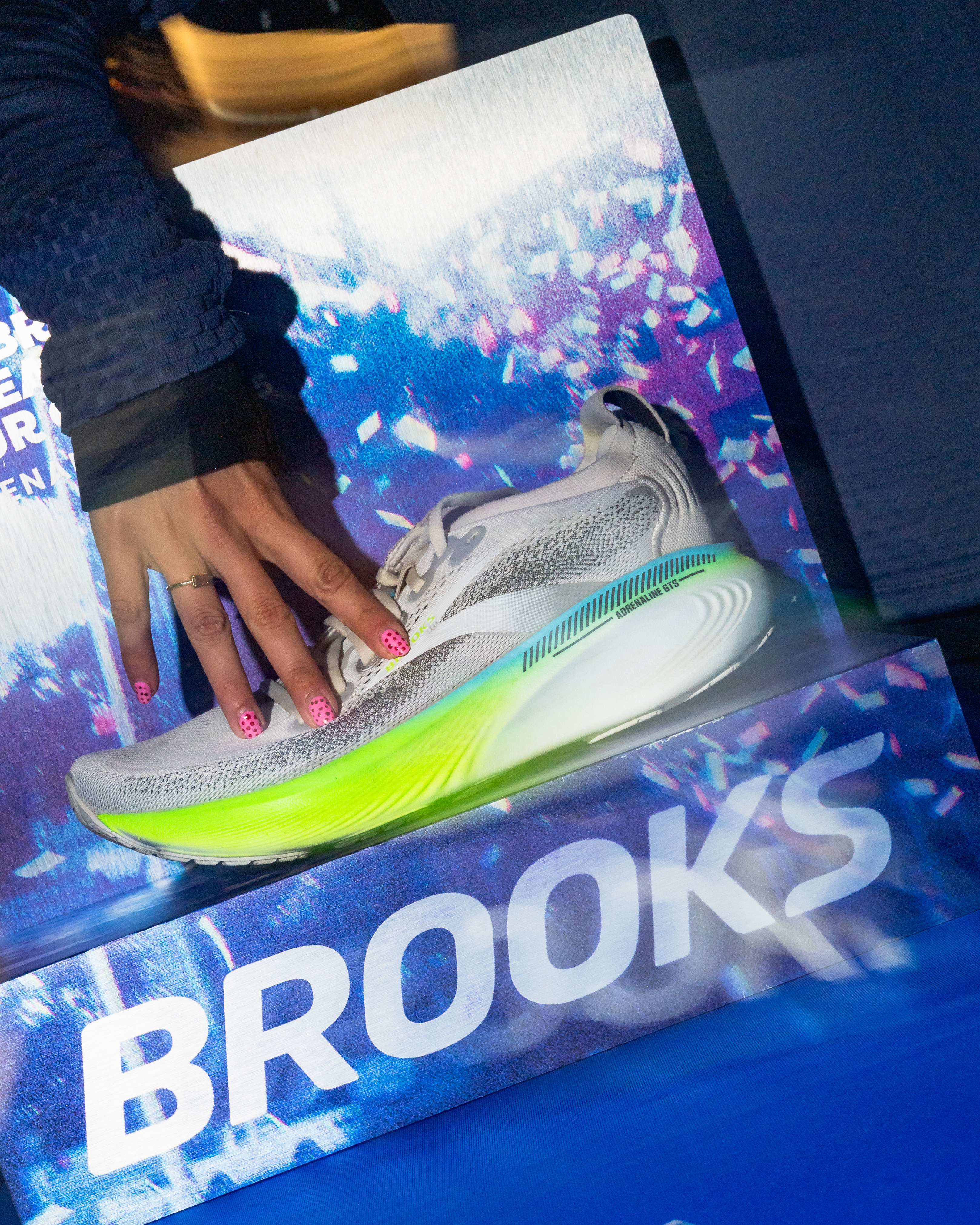 Runner message wall Brooks x iRun shakeout event photography