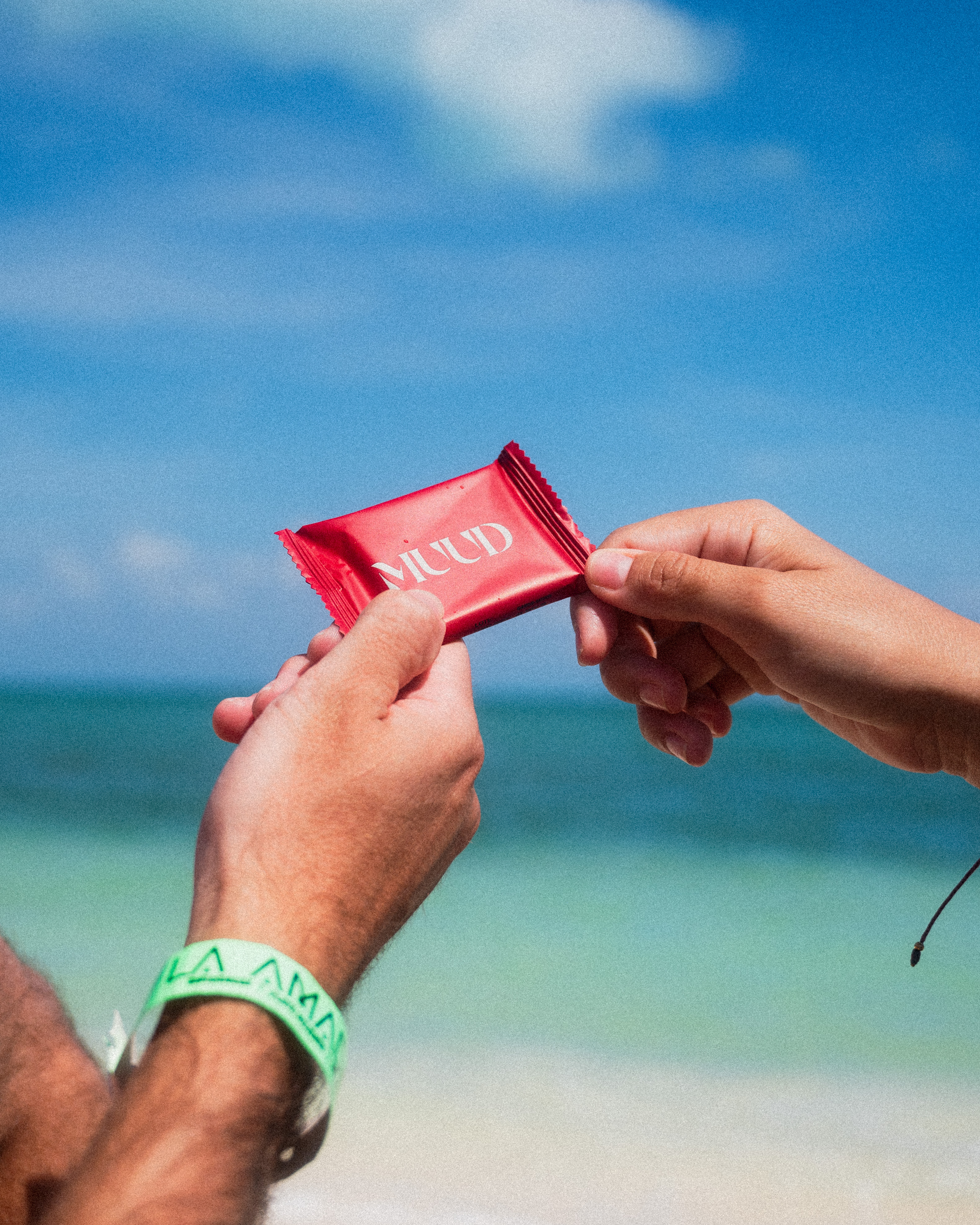 MUUD supplement packet lifestyle product photography outdoor